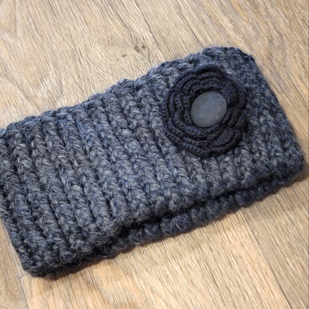 Sweater Headwear with floral accent